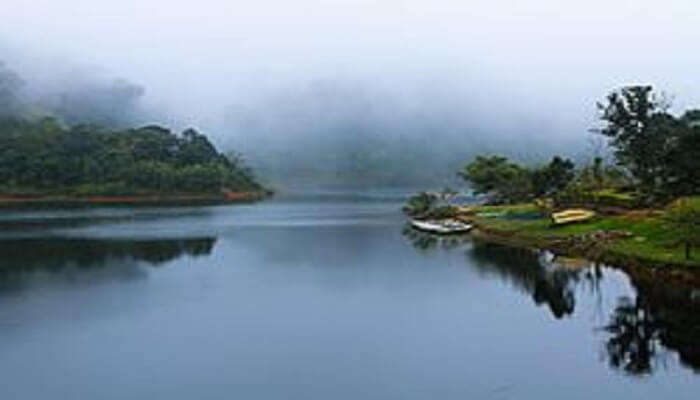 Holiday in Kerala beaches and backwaters with resorts