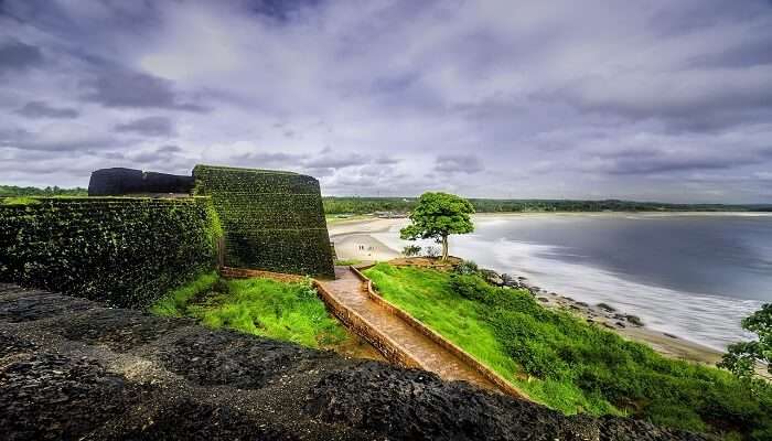 Bekal Fort and beach in Kerala are included in many honeymoon packages in Kerala.