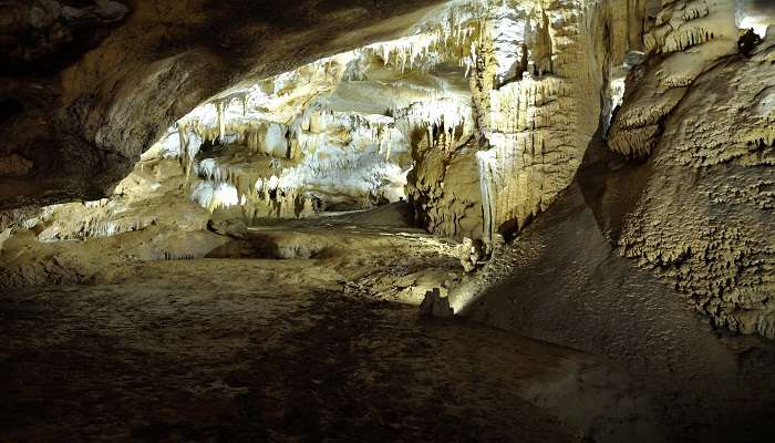  Oylat Cave