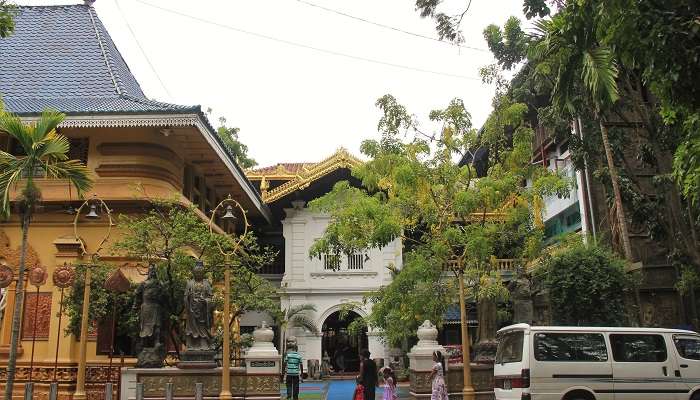 Visiting the Gangaramaya Temple is one of the top Places To Visit In Dehiwala- Mount Lavinia In January 