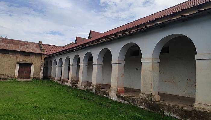  Garden view of Dagshai Jail Museum