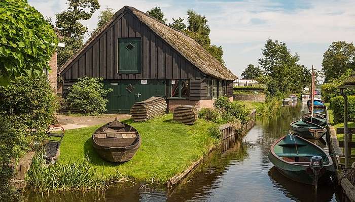 places to visit in Netherlands- Giethoorn 