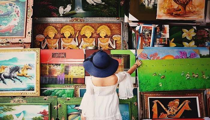 Visit one of the traditional art markets in Bali- Guwang Art Market

