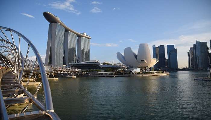 Helix Bridge