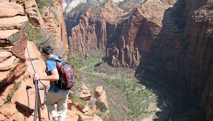 Hiking in Angel’s Landing, Utah