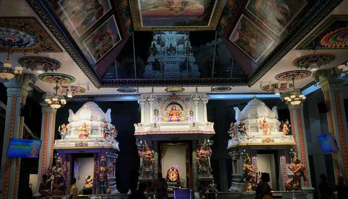 Holy Tree Sri Balasubramaniar Temple one of the best hindu temples in Singapore