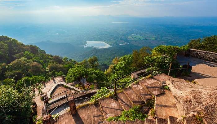 Honeymoon Point, among the places to visit in Mount Abu in Rajasthan