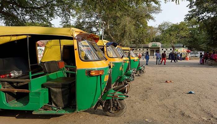 Auto rickshaws in Kerala to do shopping.