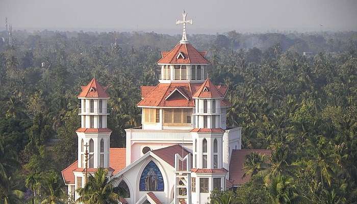 The stunning architecture of the Infant Jesus Cathedral.