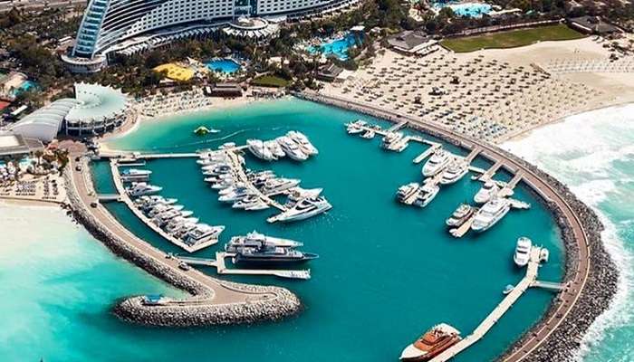 Jumeirah Beach, among free things to do in Dubai