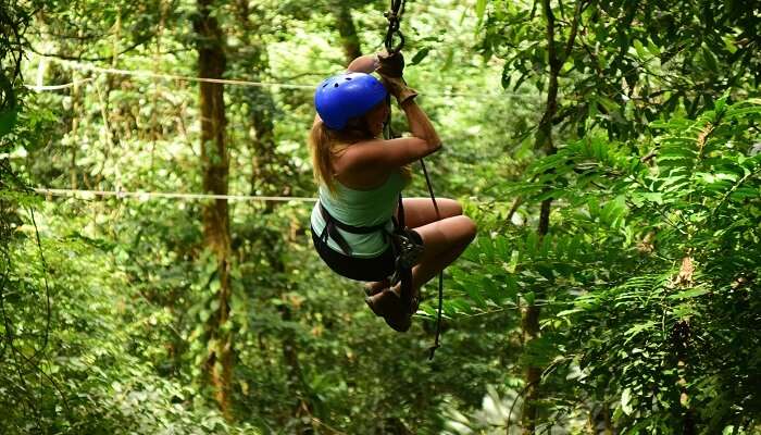  best places for zipline in India.
