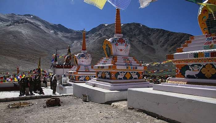 Nestled comfortably in the Kunzum Range, the Kunsum pass is one of the most breathtaking sites in Spiti.