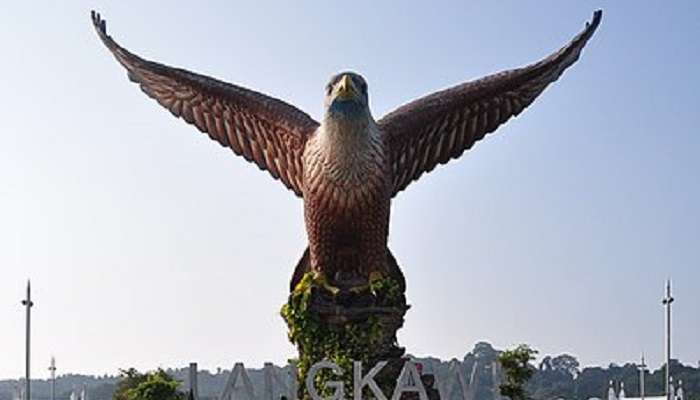 Langkawi island attracts worldwide tourist popular for the cable car. 