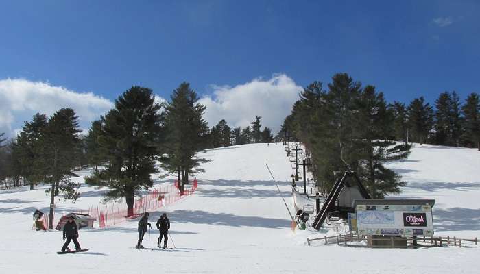 Nashoba Valley, Christmas in boston