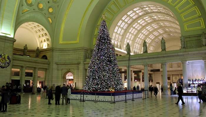 Norwegion Christmas tree at union station