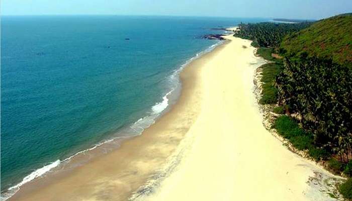 Parule And Bhogwe a famous beach and less known places in India.