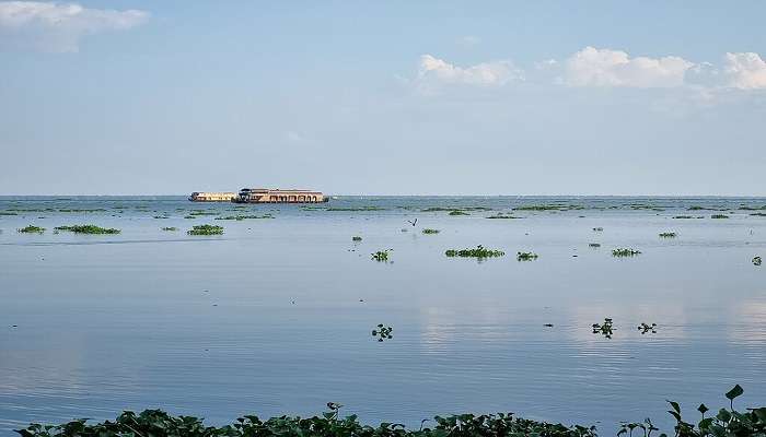 Houseboat near Pathiramanal Island