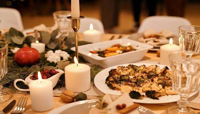 The best candlelit dinner at the best honeymoon resorts in Munnar 