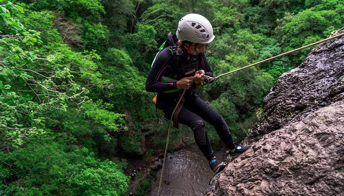 Rappelling