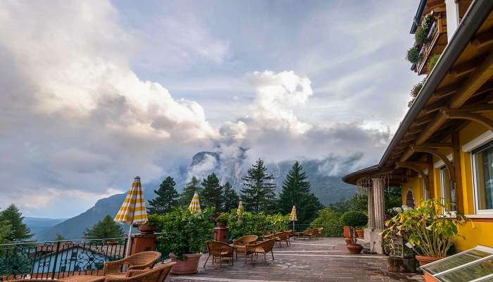 Romantic Hotels In Dalhousie For Honeymoon