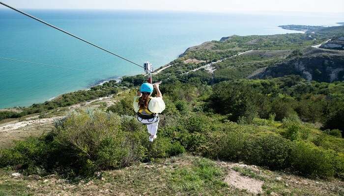 Adventure sports in Kerala amidst the aesthetic beauty of the state.