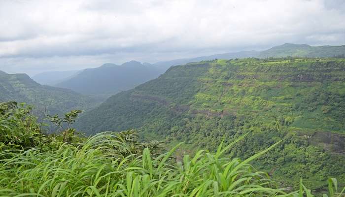 Jamboti Hills is one of the best places for trekking in Belgaum