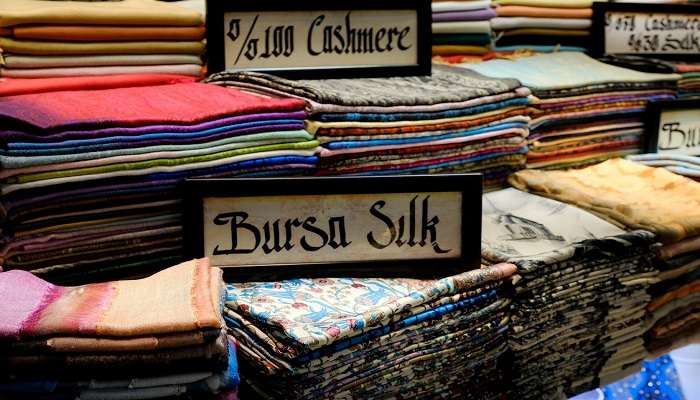 Visit Satwa Fabric Market in Dubai