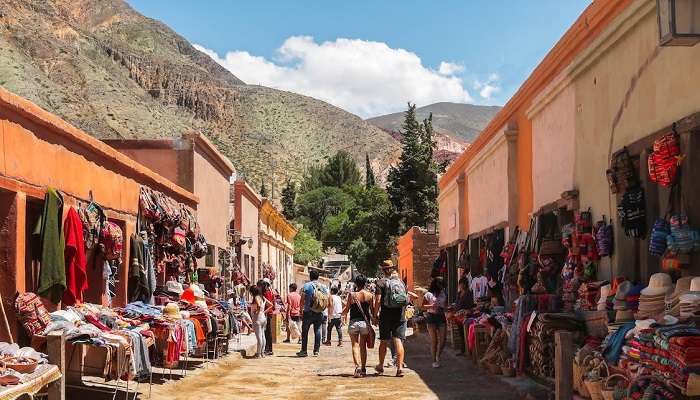 Shopping market in mountain