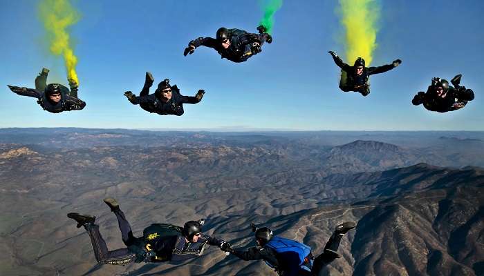 Skydiving in Dubai in January