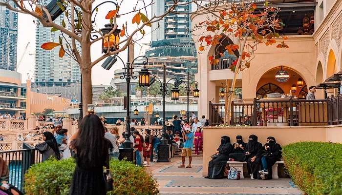 Visit Souk-al-bahar in Dubai