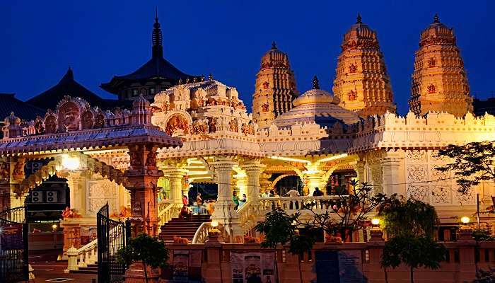 The picturesque view of Sri Sivan Temple, things to do in Tanjong Pagar at night 