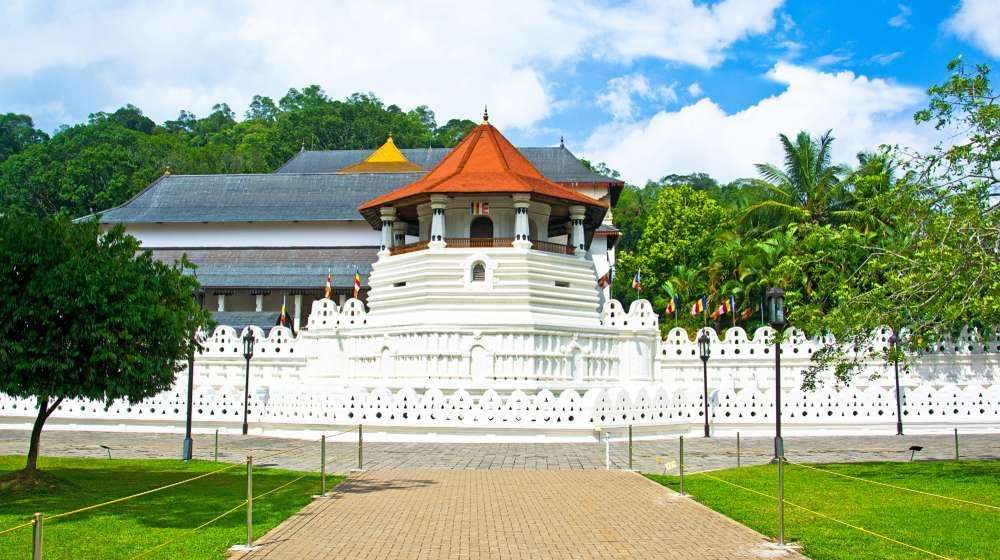  Temple Of The Sacred Tooth, among Sri Lanka tourist places