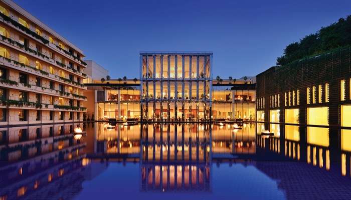 The Oberoi is one of the luxurious wedding venues in India