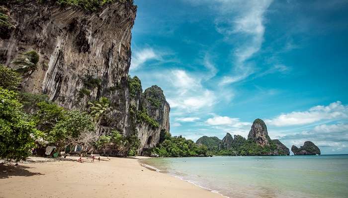 Tonsai Beach