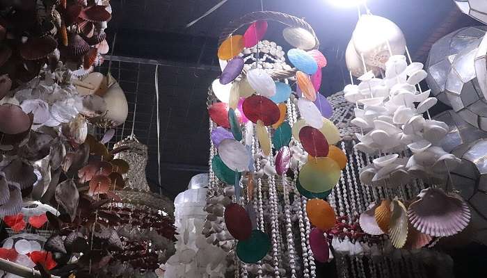 Shopping in Craft Market