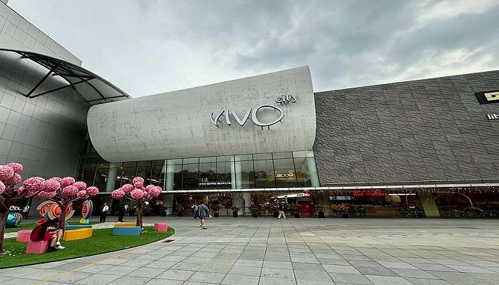 Get to the Vivo city and indulge into the mind boggling shopping extravagance