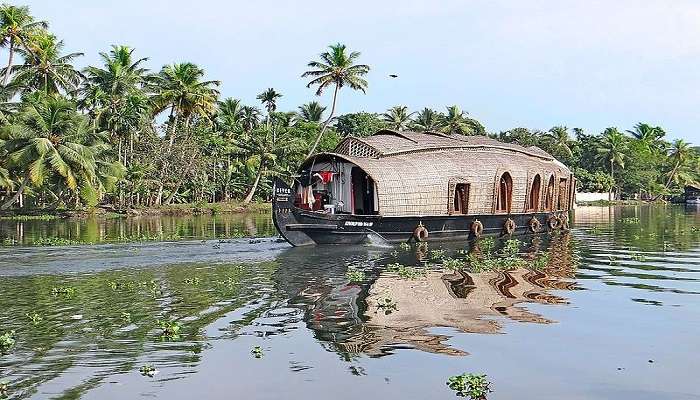 weather of Alleppey in March.
