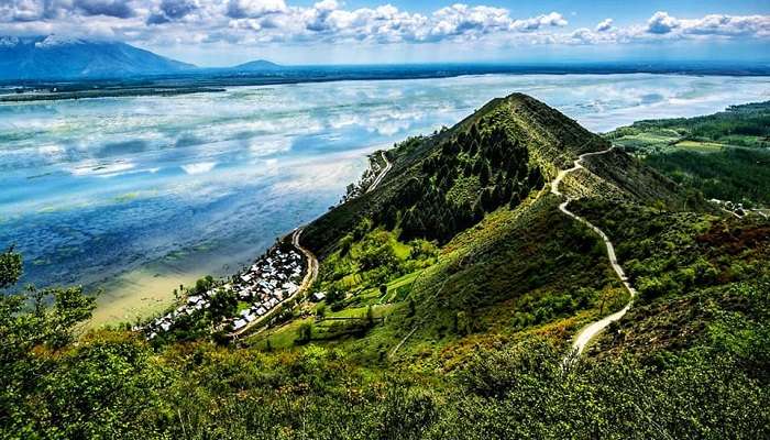 Wular Lake, things to do in srinagar