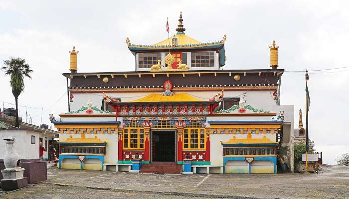 Yiga_Choeling_Monastery,_Ghum_02