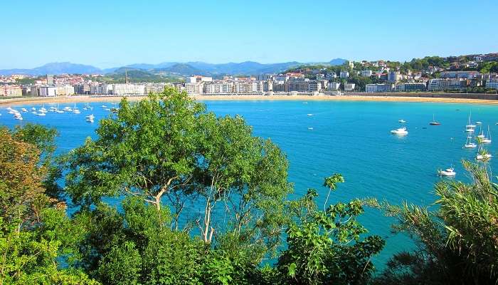 Weather in Spain in August is pleasant and slightly balmy.