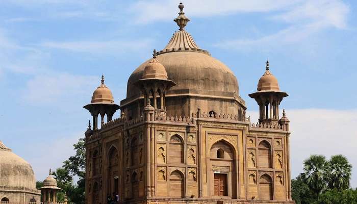 khusrau bagh, Places To Visit In Allahabad