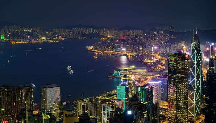 December is the best time to explore the beauty of Hong Kong