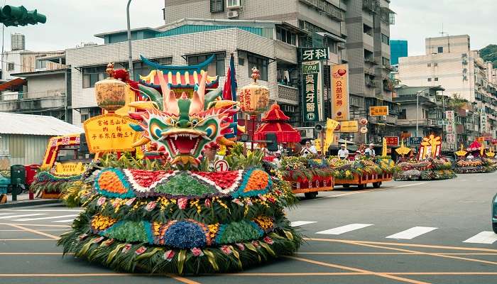 Chinatown parade - Los Angeles in December