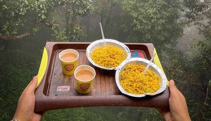 steaming-maggi at mountains