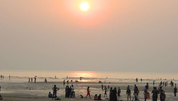 अक्सा बाच, मुंबई के पर्यटन स्थल में से एक है