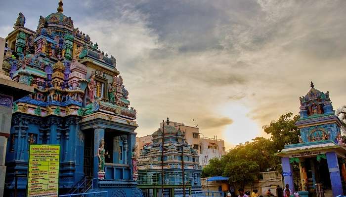 अष्टलक्ष्मी मंदिर चैन्नई दर्शनीय स्थल में से एक है