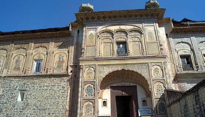 कुथार किला शिमला पर्यटन स्थल में से एक है