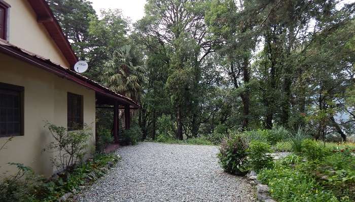 गर्नी हाउस नैनीताल दर्शनीय स्थल में से एक है