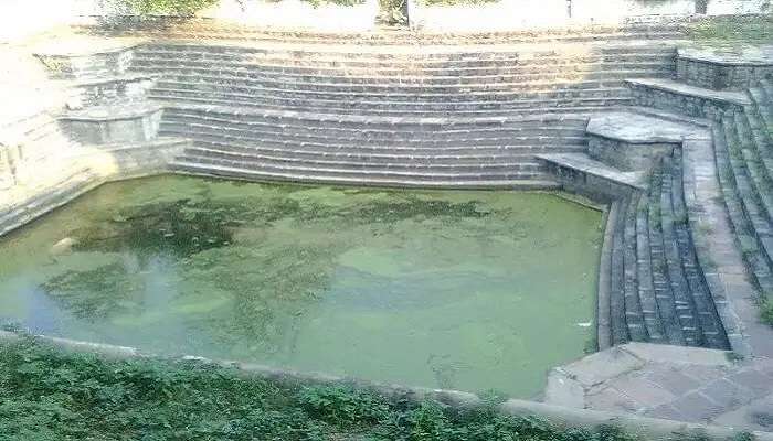 गोमती कुण्ड उज्जैन के दर्शनीय स्थल में से एक है