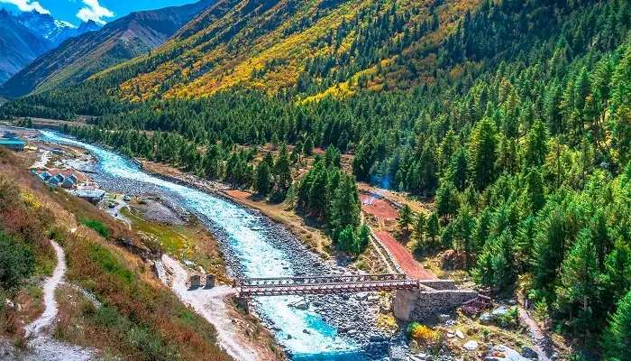 छितकुल हिमाचल प्रदेश के पर्यटन स्थल में घूमने के लिए अच्छी जगह है